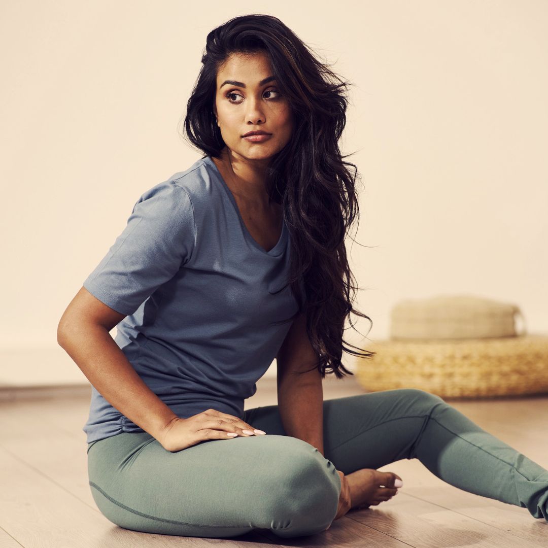 WE'RTHY ESSENTIAL YOGA TOP 野沢和香 werthy Featherweight Waist No Time Wrap Top | Beyond Yoga