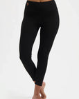 Isara 7/8 Yoga Legging - Onyx Black