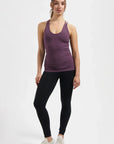 Lyrais Yoga Tank - Berry