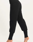 Devi Yogahose - Onyx Black