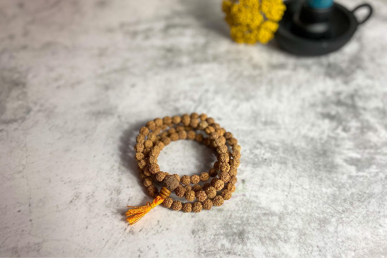 Rudraksha Mala: Spirituele Betekenis, Benefits en Mantra’s