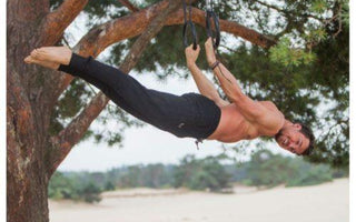 Waarom je je man mee zou moeten nemen naar de yoga