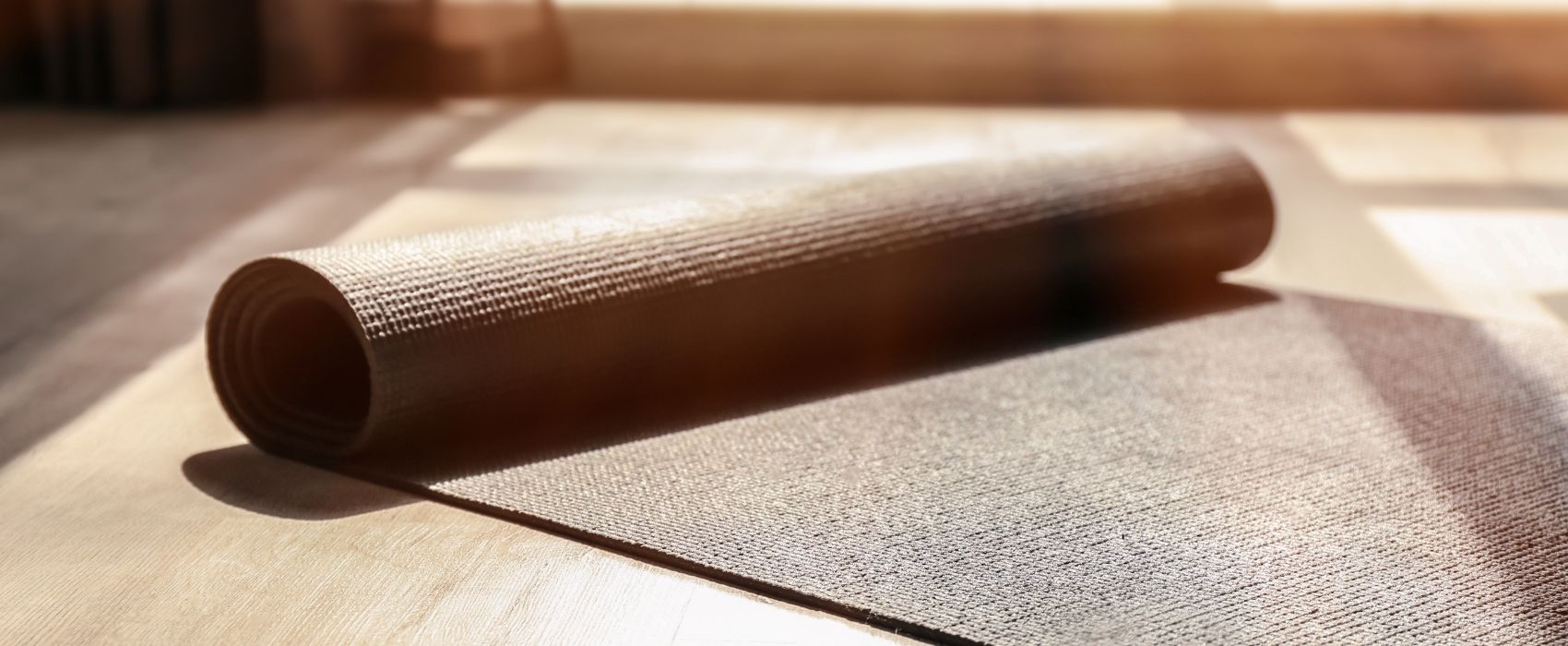 Je Yogamat en Je Huid: Waarom je mat schoonmaken een must is.