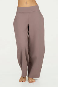 Dhara Barrel Yogahose – Fireclay