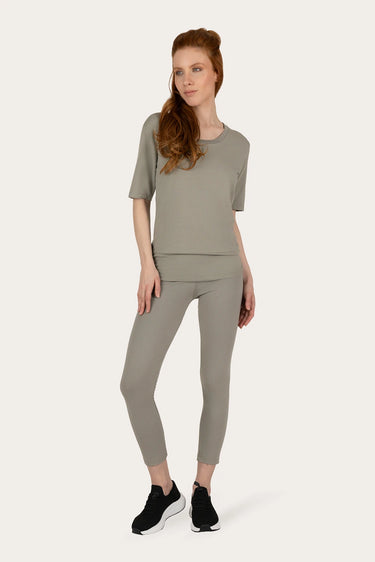 Kami Yoga Tee - Smokey Quartz