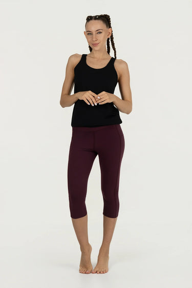 Tara Yoga Capri Leggings - Fig