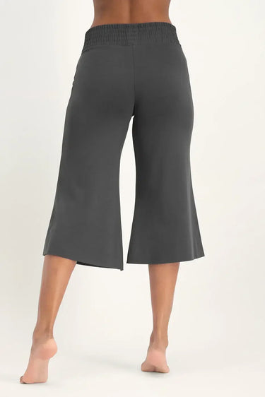 Flow Wide Capri Yoga Pants – Ash