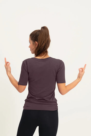 Kami Yoga Tee - Berry
