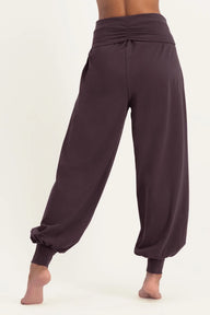 Rhea Yoga Hose - Berry