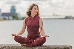 De wonderen van Yin yoga lessen_Esther Ekhart_Urban Goddess