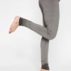 Tie Dye Yoga Leggings-Shaktified-Urban Roots-Off Black-Modell 2