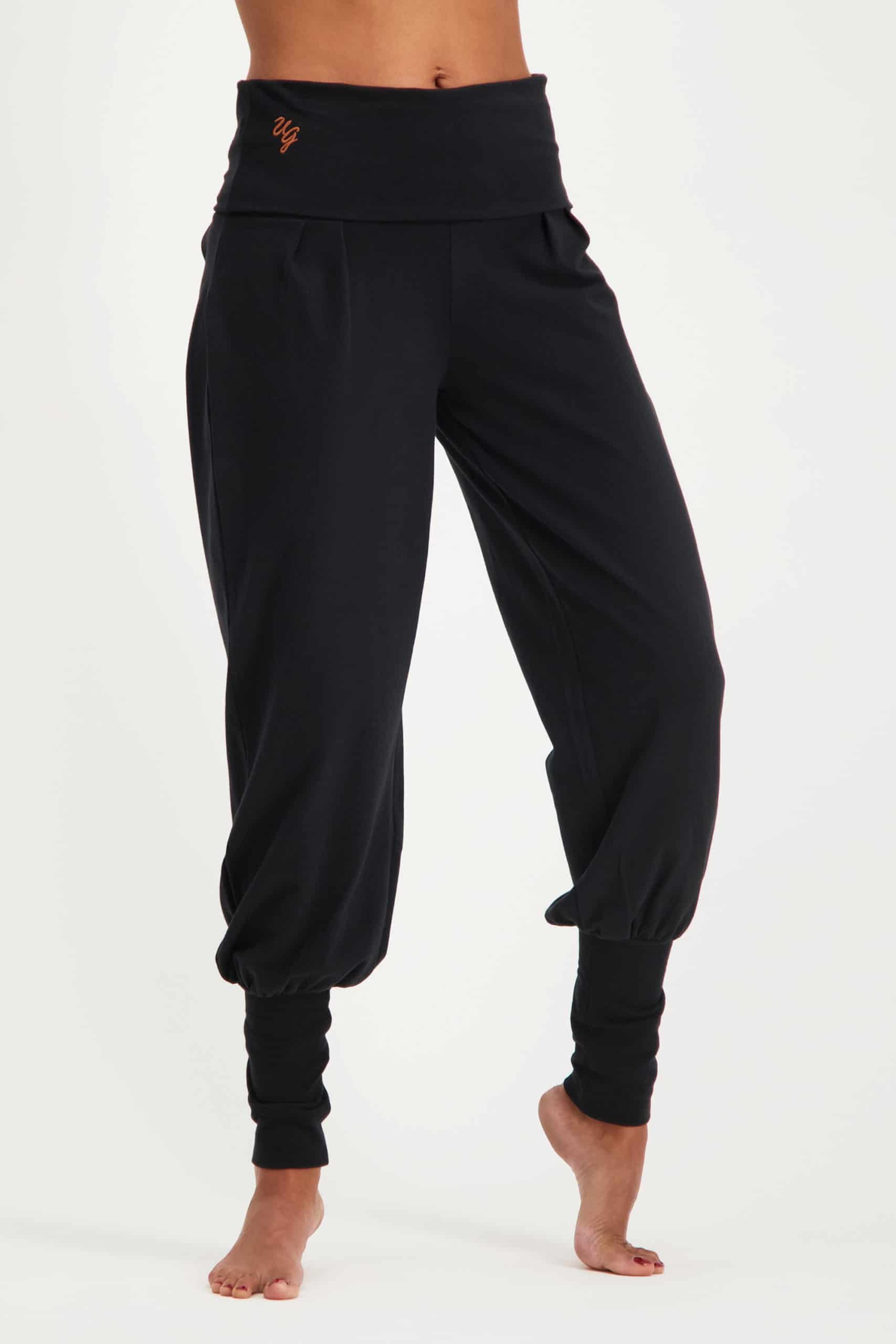 DEVI pants-black-model-front