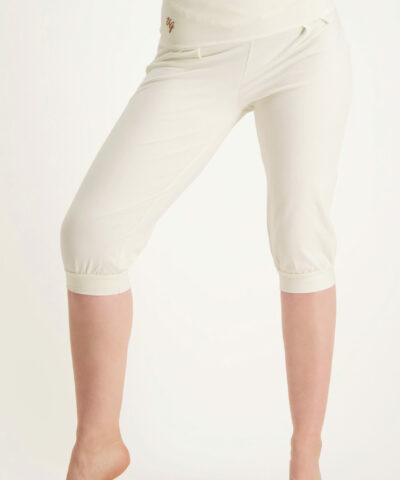 Sukha Yoga-Capri mit hoher Taille-off white-13295549-front-model
