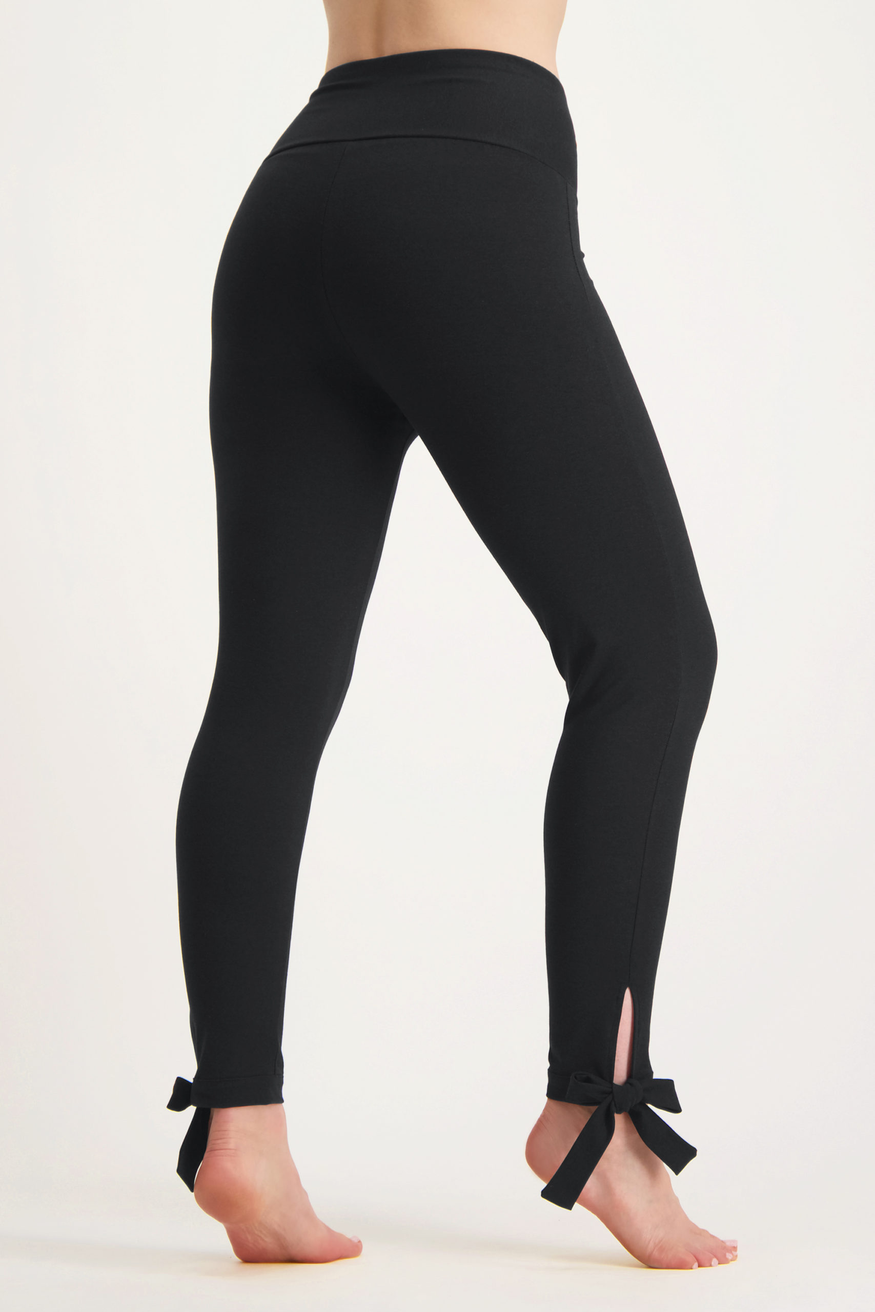 Svaha hip loose fit yoga pants-urban black-13435501-back-model