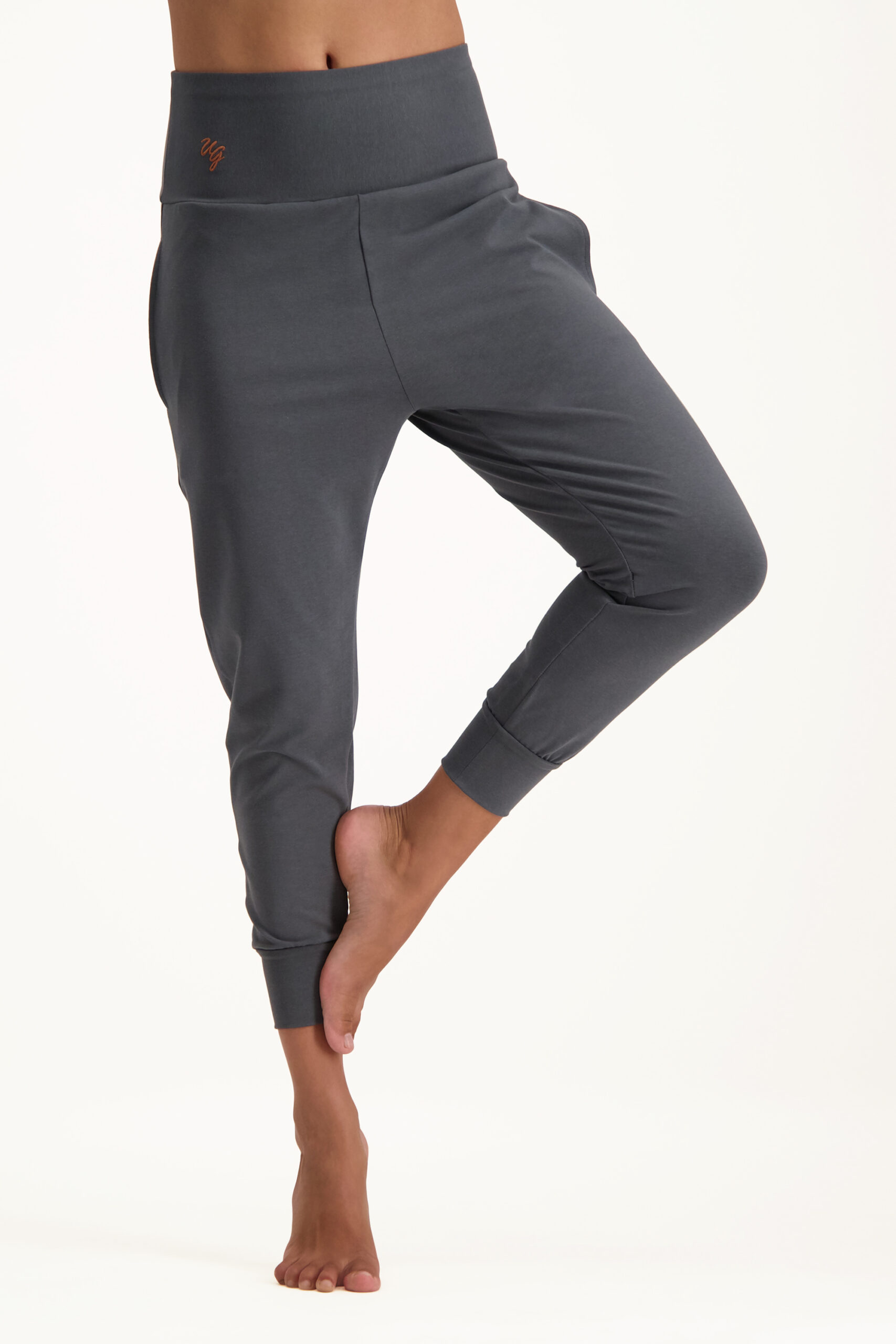 bhumi loose fit yoga pants_charcoal_front_model