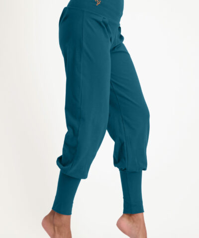 sukha pants-lagoon-11345536-side-model_Fullbody_TIFF_4