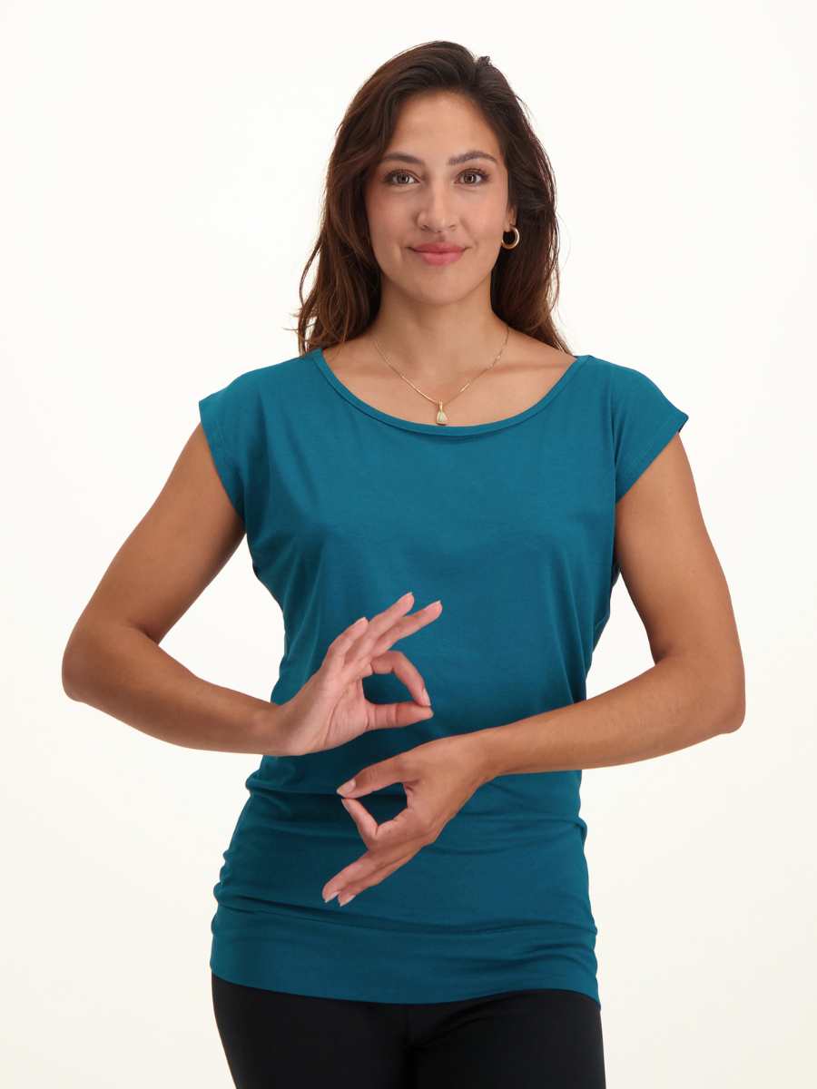 Asana yoga tee – loosefit yoga shirt for women – lagoon